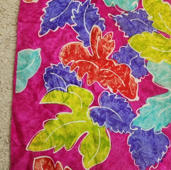 VTG Liz Claiborne Square 30" x 30" Scarf 100% Silk Colorful Floral Made in Japan - Picture 2 of 4